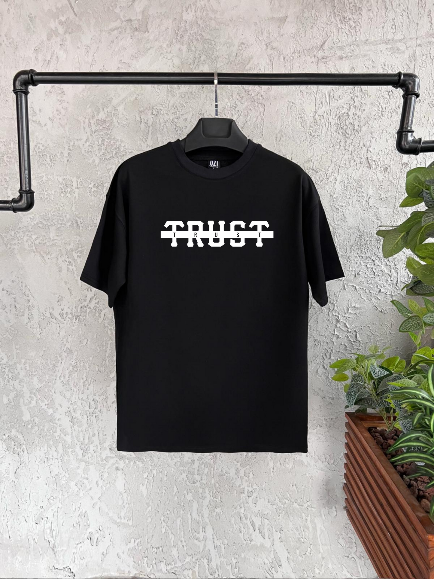 Trust Baskılı T-shirt