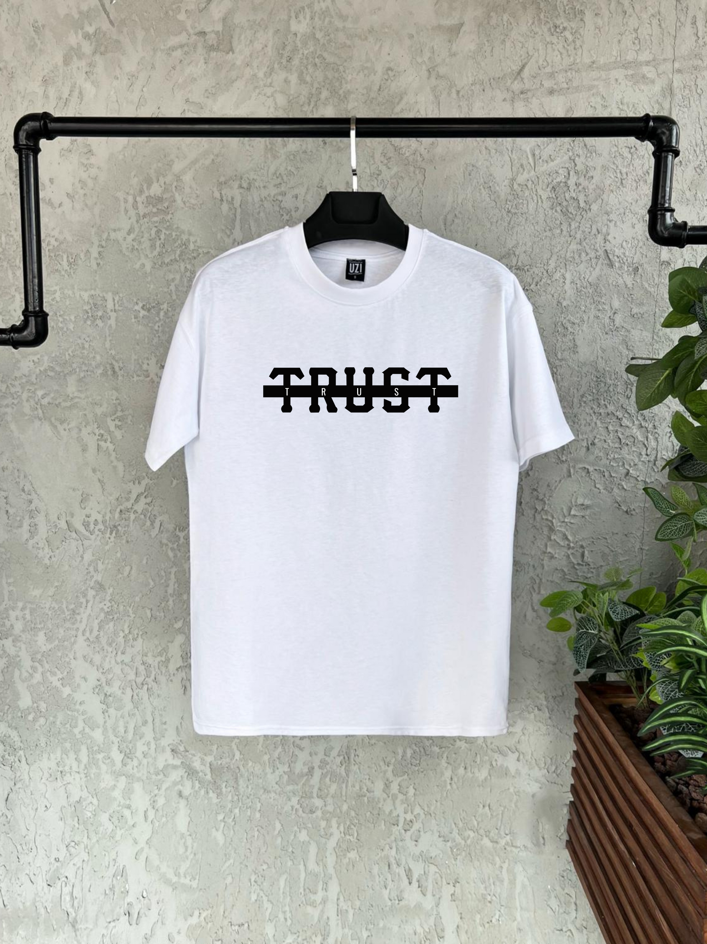 Trust Baskılı T-shirt