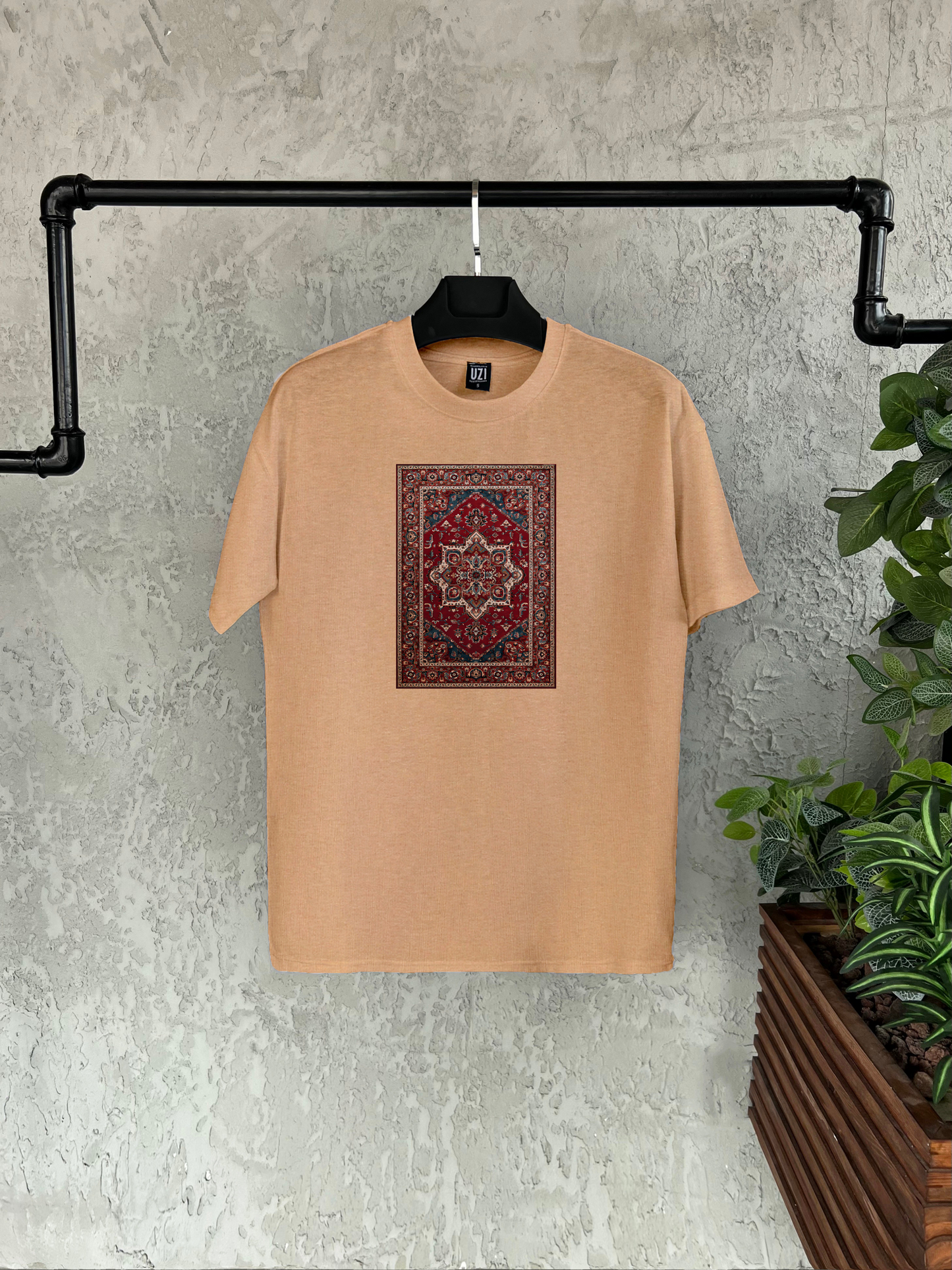 Halı Baskılı T-shirt