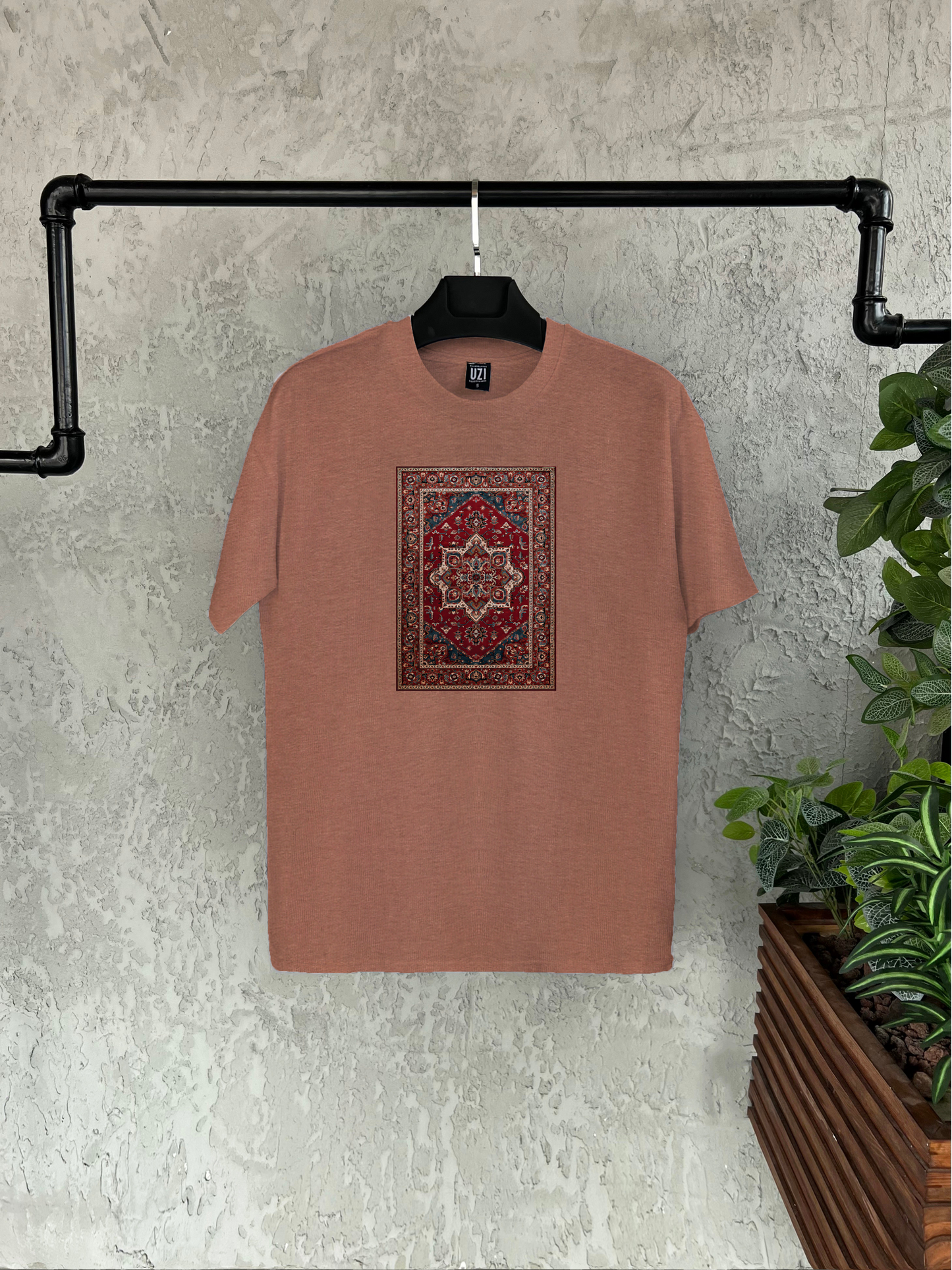 Halı Baskılı T-shirt