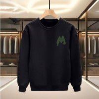 M HARF BASKILI SİYAH SWEATSHİRT